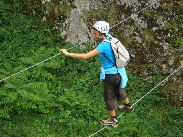  Vía Ferramarra con Crazy Raft Vía Ferrata